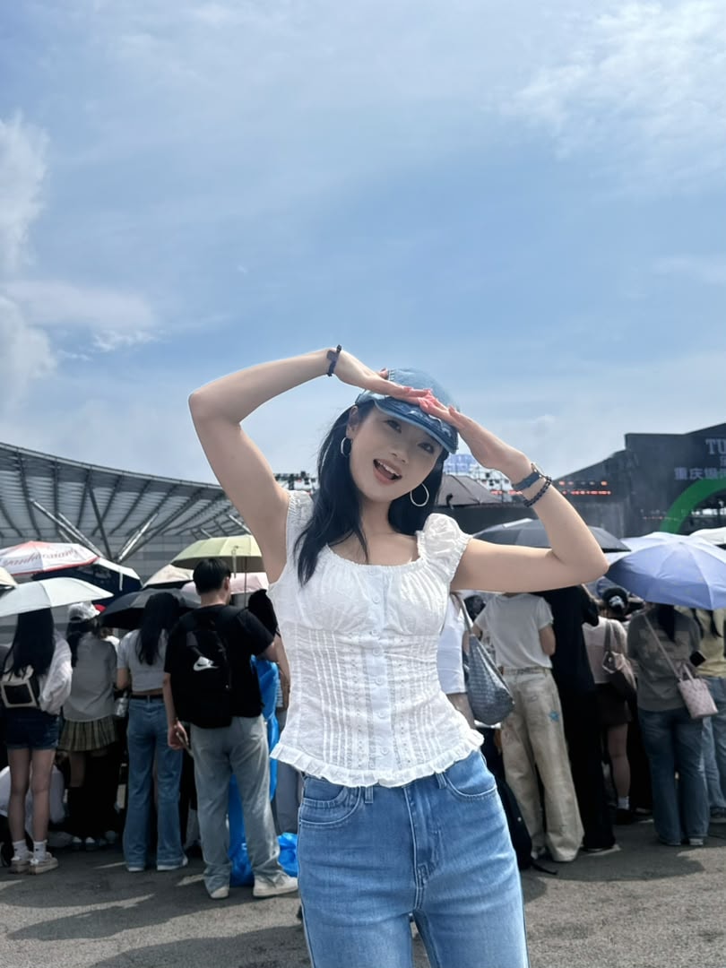 Nana — Jay Chongqing Tour guide